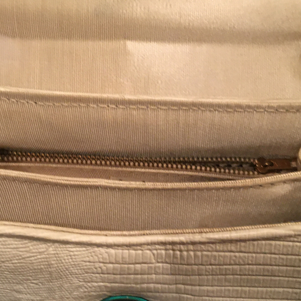 Lizard Embossed Leather Handbag - Picture 5 of 7